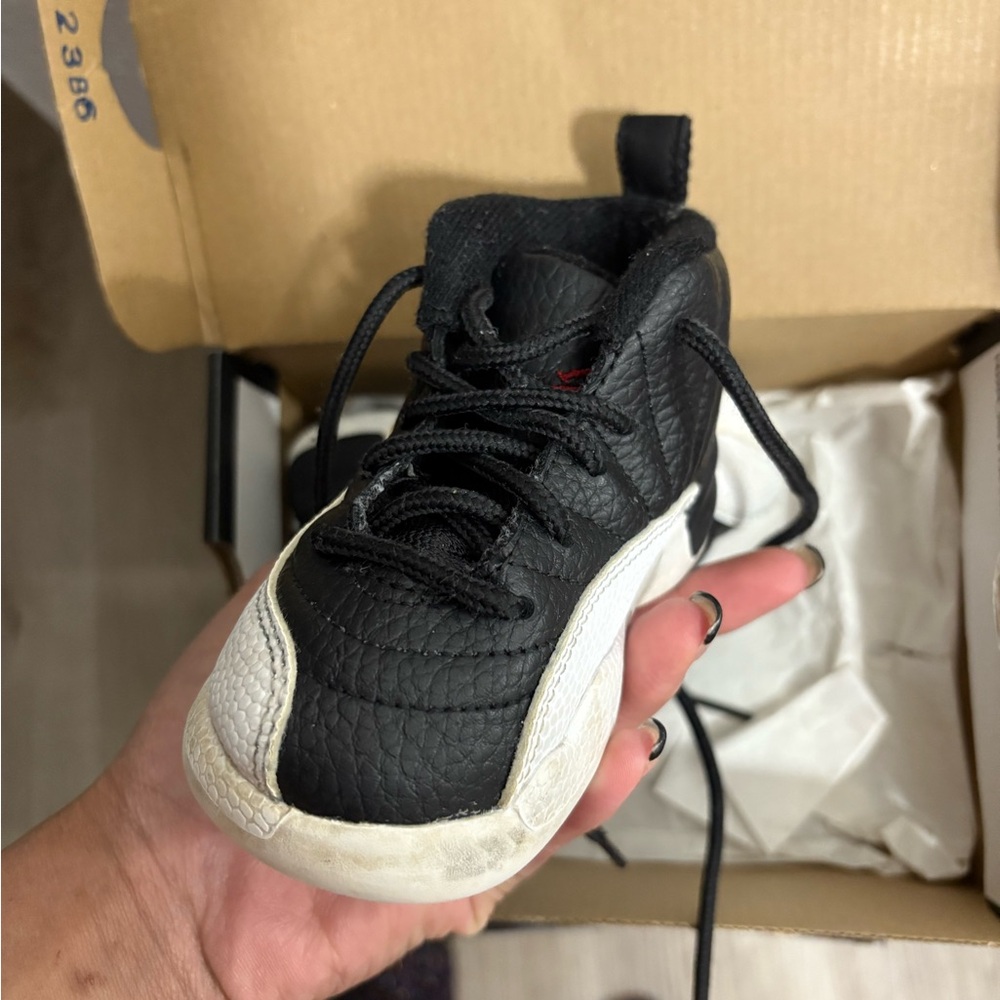 Jordan retro 12 Black and White